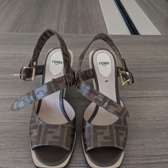 Fendi Sandals - Picture 9 of 11